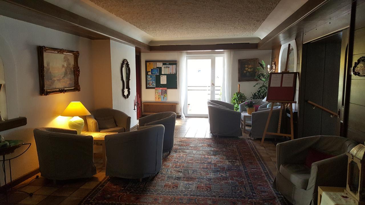 Hotel Kanz วิลลาค ภายนอก รูปภาพ
