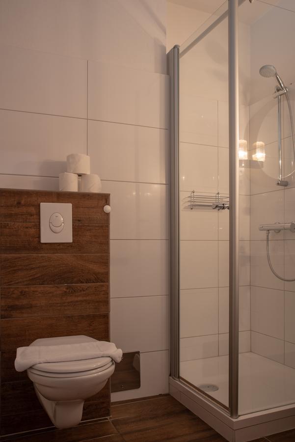 Hotel Kanz วิลลาค ภายนอก รูปภาพ